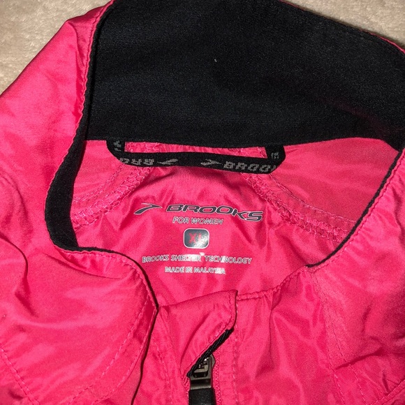 Brooks XL Windbreaker - Picture 5 of 10